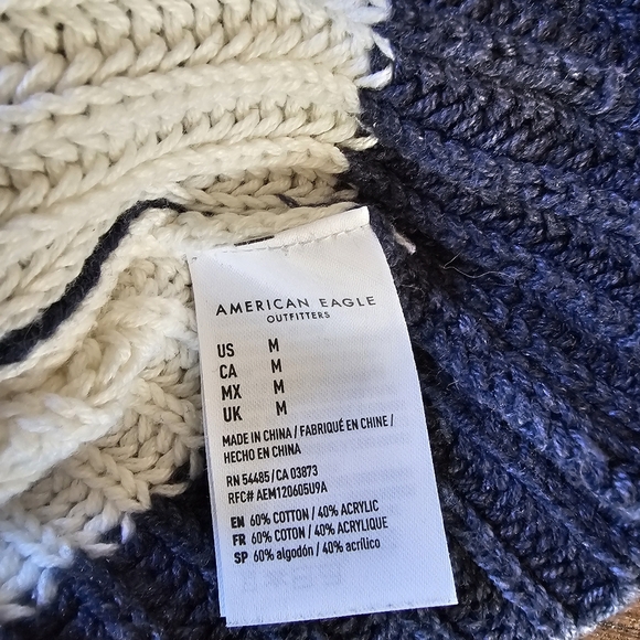 American Eagle Blue and White Striped Cropped Knit Henley Sweater Size Medium - Picture 10 of 10